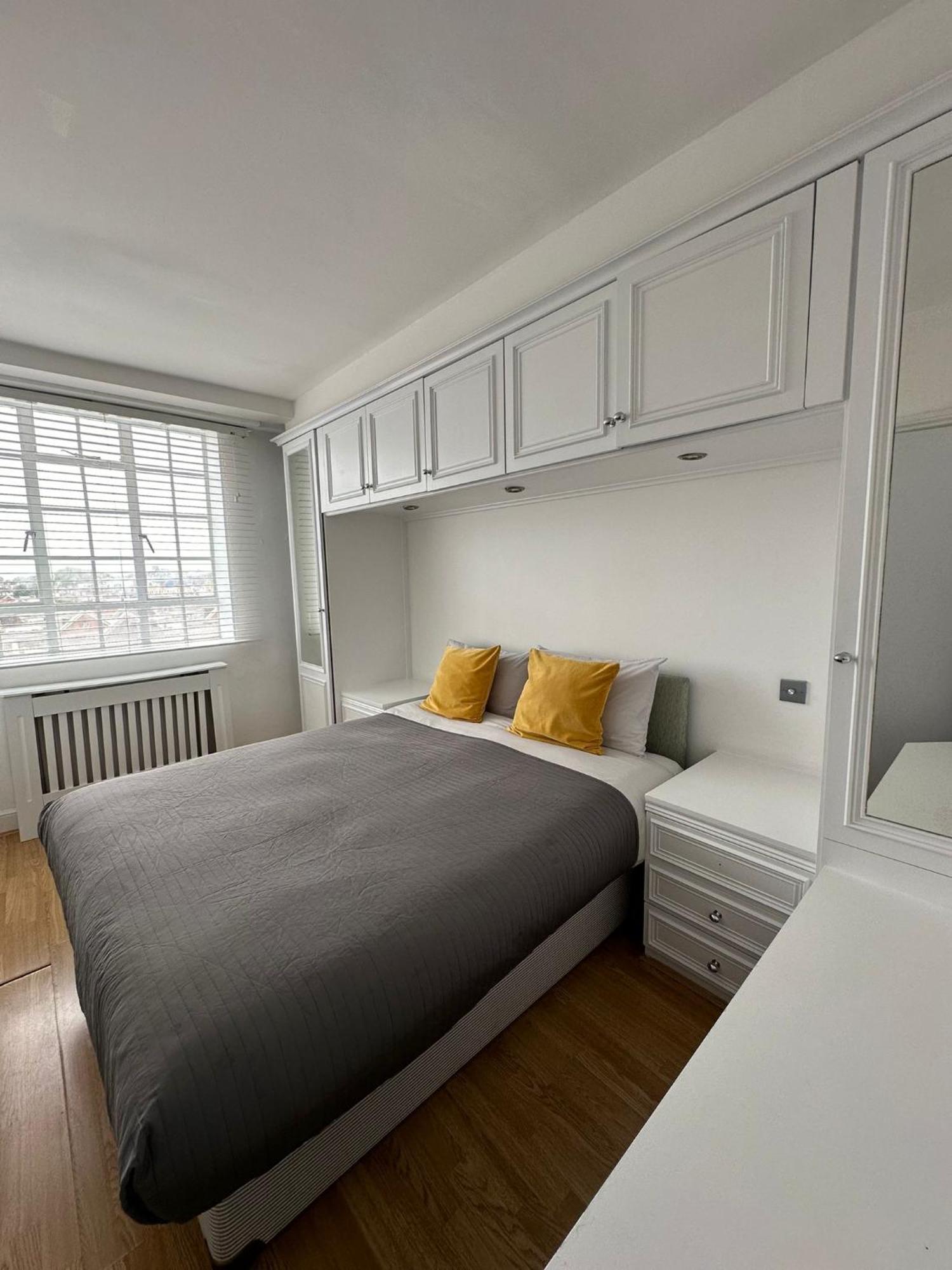 Chelsea ,one Bedroom Appartement *